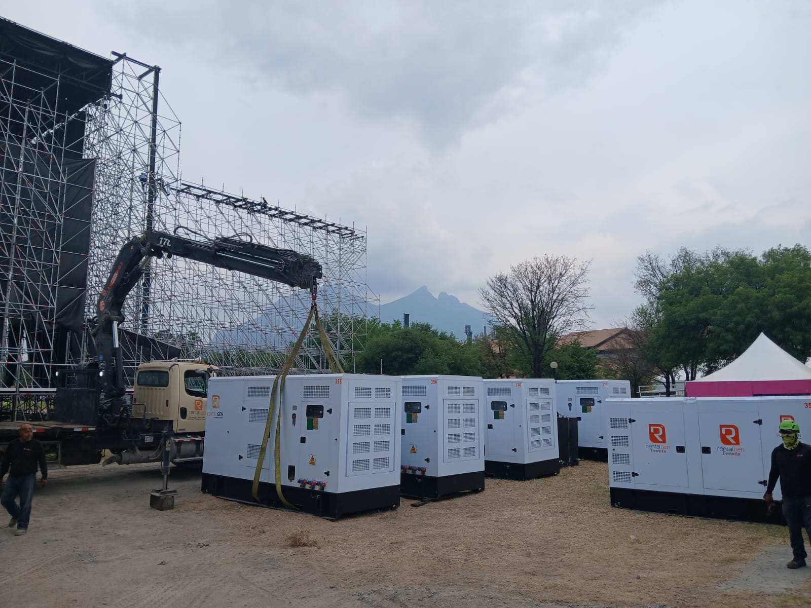 Renta de Plantas de Luz